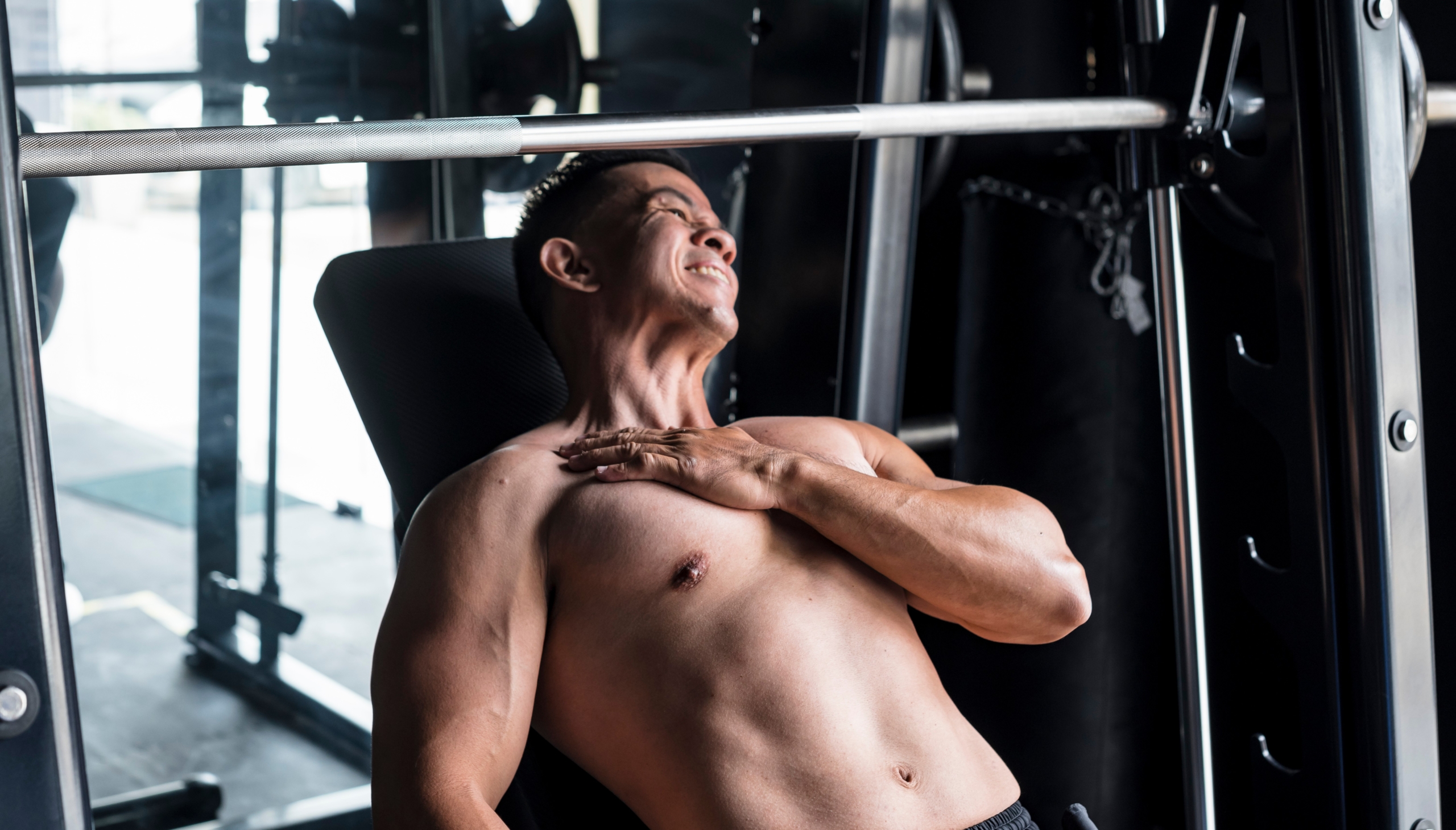 Shoulder physiotherapy can stop bench press pain